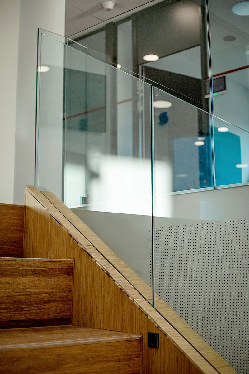 Garde-corps verre transparent en extérieur